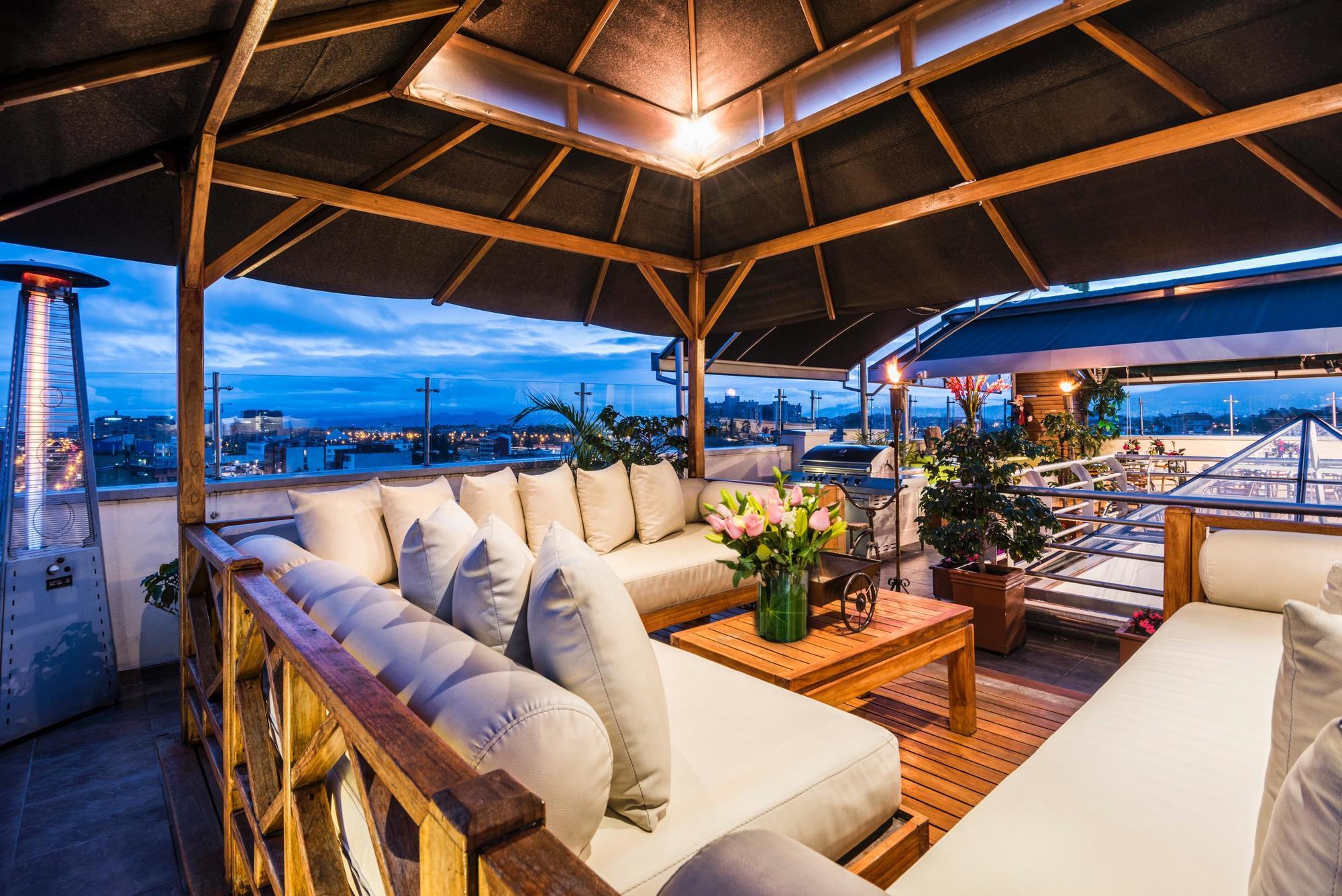 Hotel Platinum Suite ボゴタ エクステリア 写真